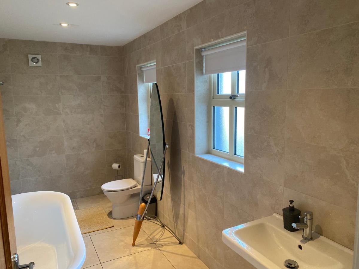 Rostrevor Valley House -Mountainside Hot Tub View نيوري المظهر الخارجي الصورة